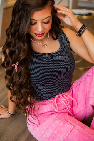 Ribbed cropped  tanks perfect for layering out as a tank. 